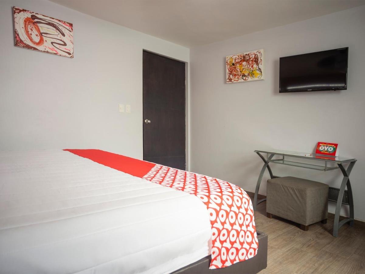 Hotel Adhoc Express Monterrey Exterior foto