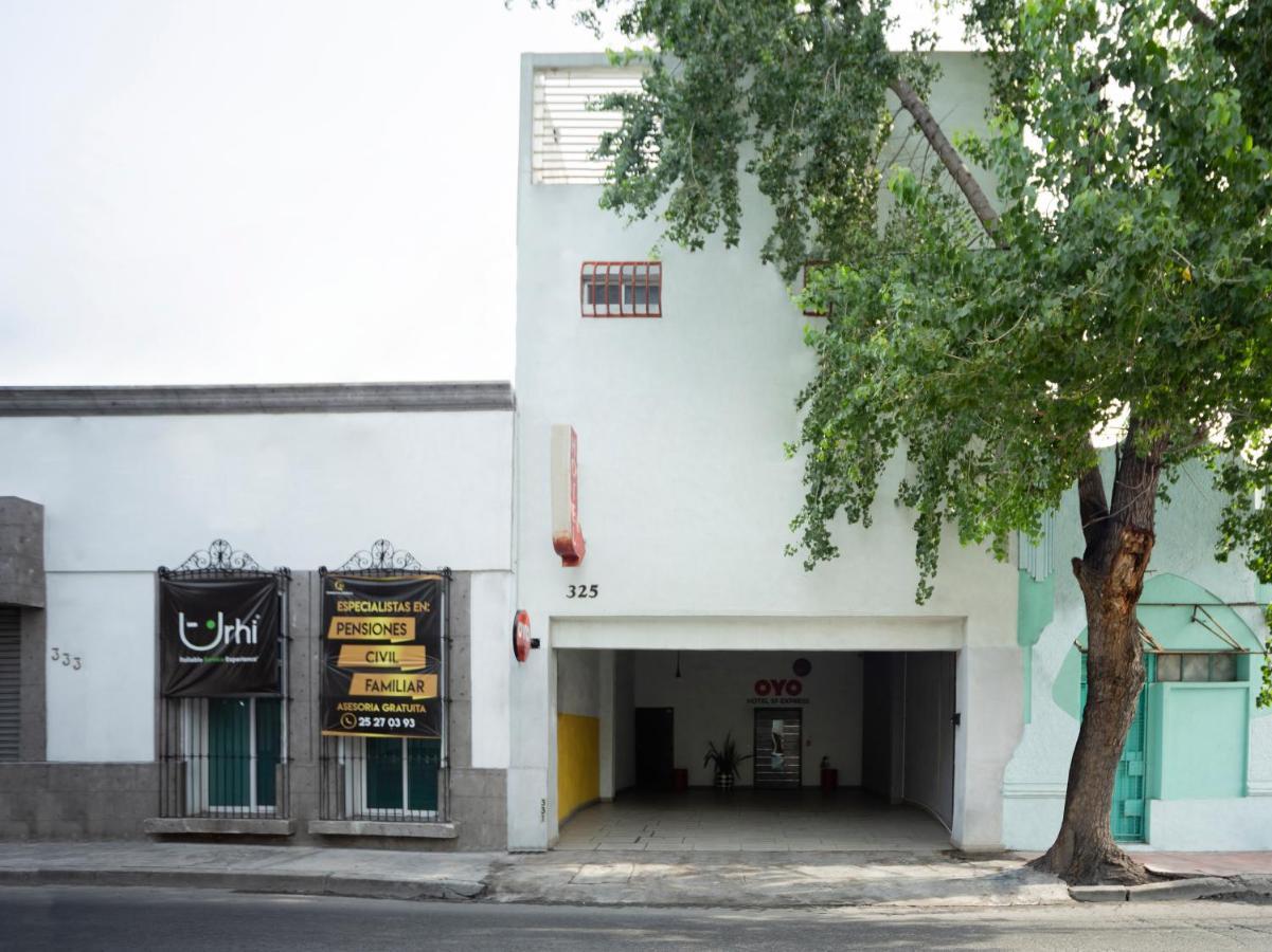 Hotel Adhoc Express Monterrey Exterior foto